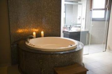 648 Hotel 2*